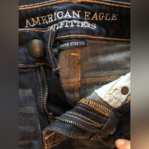 American Eagle Size 0 Super Stretch Shortie Jean Shorts Dark Wash With Cuffs - Picture 2 of 4